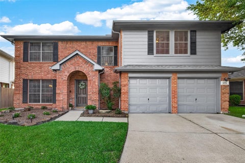 Photo of 16906 Fairway Glen Lane, Sugar Land, TX 77498 (MLS # 58690223)