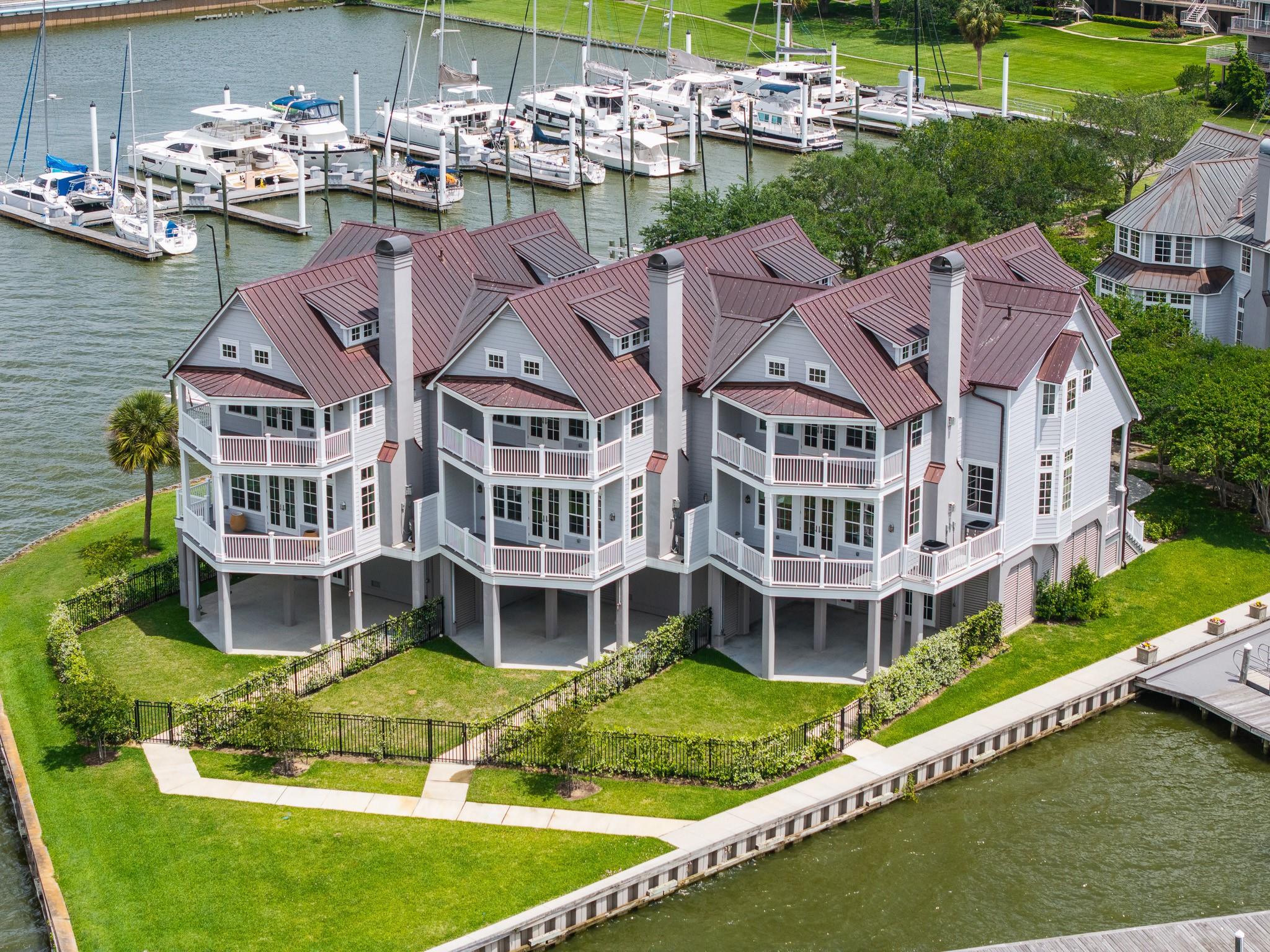 2443 Lakewood Pointe