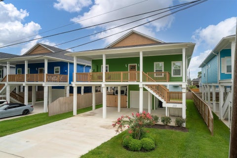 Photo of 213 West DR, Kemah, TX 77565 (MLS # 63392224)