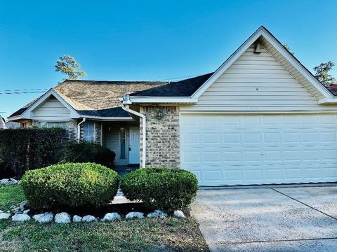 Photo of 12726 Stillington Drive, Houston, TX 77015 (MLS # 45013939)