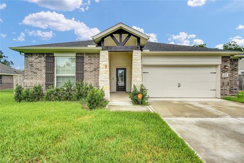 Photo of 411 S Amherst Drive, West Columbia, TX 77486 (MLS # 87663911)
