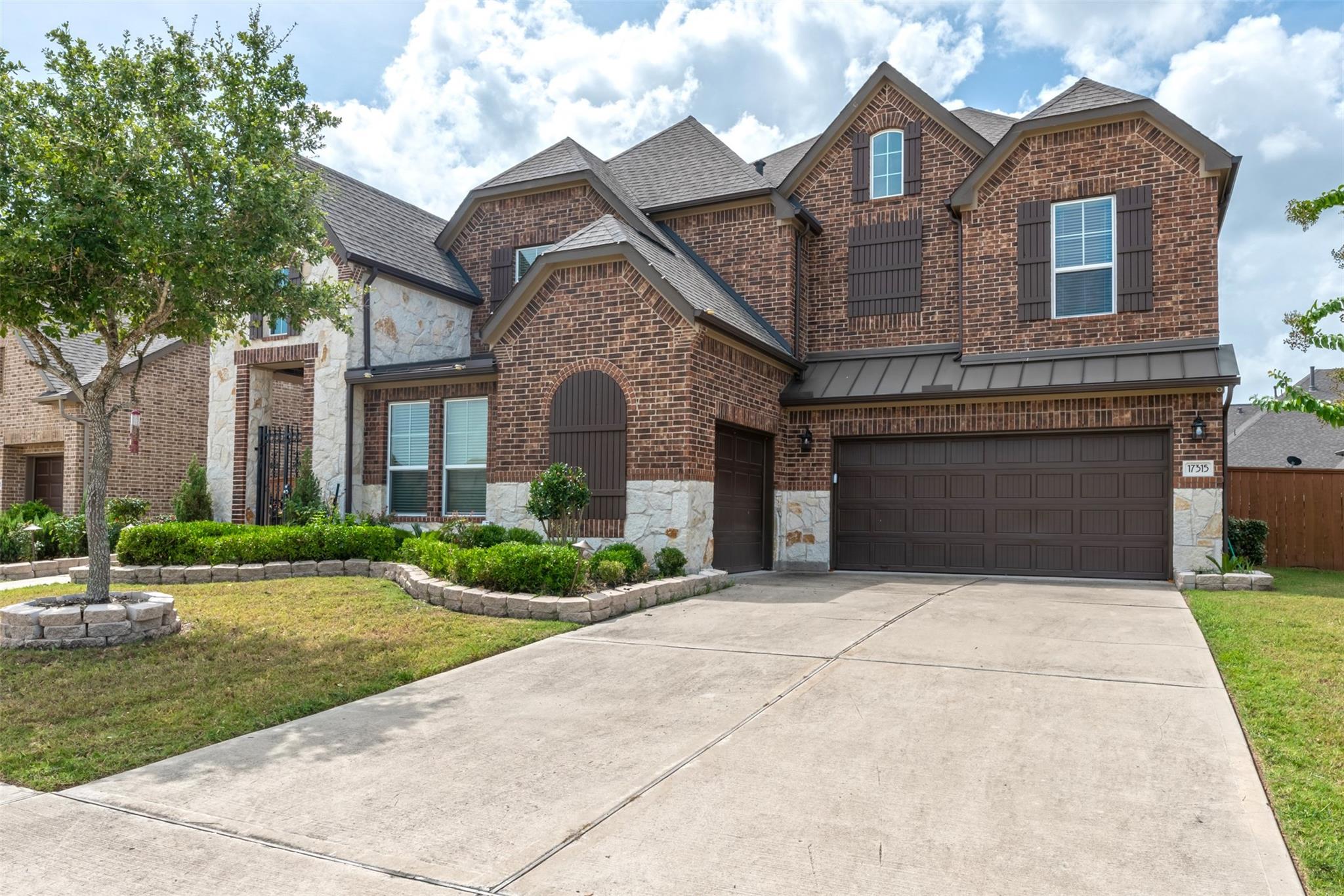 17315 Tomintoul Path