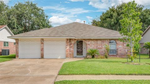 Photo of 1801 Concord Street, Deer Park, TX 77536 (MLS # 46472623)