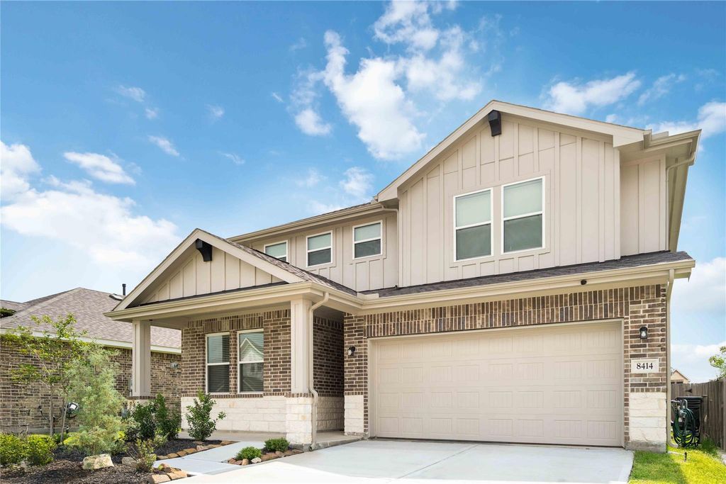 Photo of 8414 Bay Ridge Circle, Baytown, TX 77523 (MLS # 76948196)