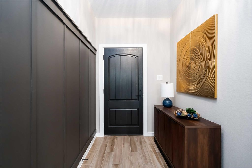 Photo of 8414 Bay Ridge Circle, Baytown, TX 77523 (MLS # 76948196)