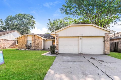 Photo of 2606 Olster Drive, Houston, TX 77084 (MLS # 33792146)