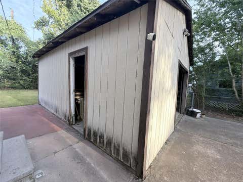 Tiny photo for 724 S Morgan Street, Angleton, TX 77515 (MLS # 10730435)