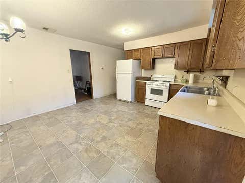 Tiny photo for 724 S Morgan Street, Angleton, TX 77515 (MLS # 10730435)