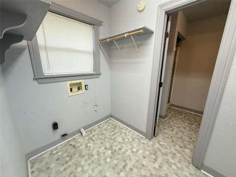 Tiny photo for 724 S Morgan Street, Angleton, TX 77515 (MLS # 10730435)
