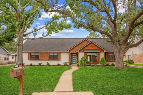 Photo of 2611 Teague Road, Houston, TX 77080 (MLS # 98399637)