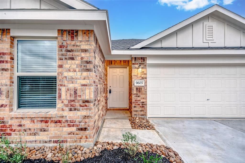 9603 Fulvetta Briar Court