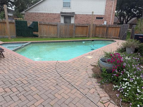 Tiny photo for 12211 Oyster Cove Court, Stafford, TX 77477 (MLS # 71155998)