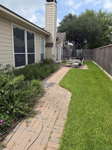 Tiny photo for 12211 Oyster Cove Court, Stafford, TX 77477 (MLS # 71155998)