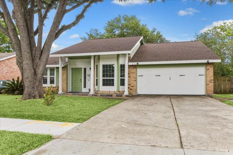 Photo of 10131 Golden Sunshine Drive, Houston, TX 77064 (MLS # 85436575)