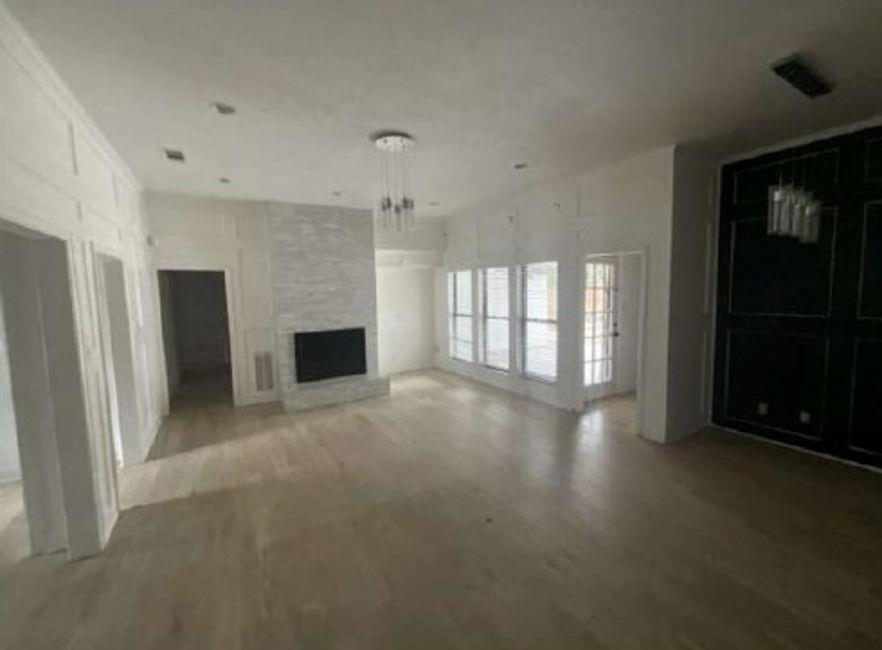 5117 Greensboro Drive