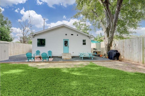 Photo of 1511 Mcneil Street, Houston, TX 77009 (MLS # 36769048)
