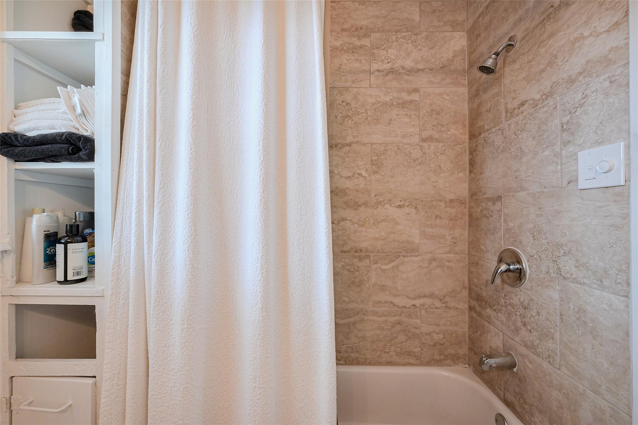 Houston, Texas 77006, United States, 1 Bedroom Bedrooms, ,1 BathroomBathrooms,Residential,Active,219627