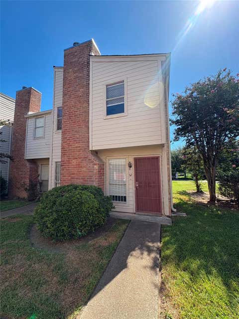 Photo of 3901 Woodchase Drive #62, Houston, TX 77042 (MLS # 3177689)