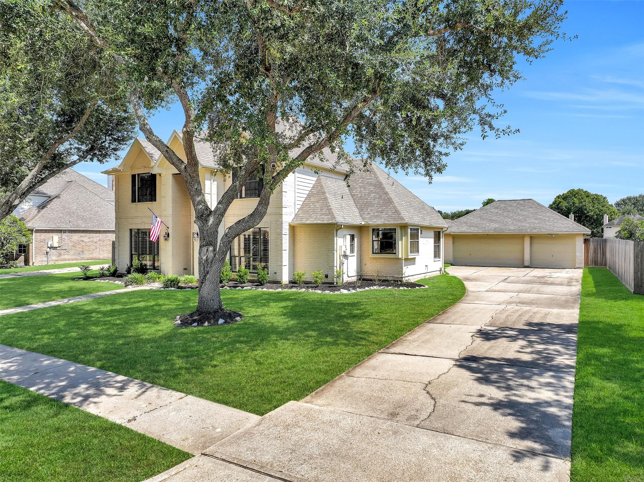 2505 Sarasota Drive