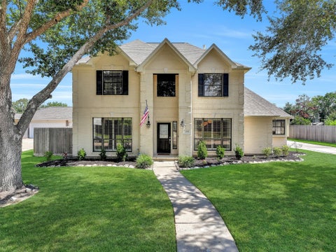 Photo of 2505 Sarasota Drive, Friendswood, TX 77546 (MLS # 11730757)