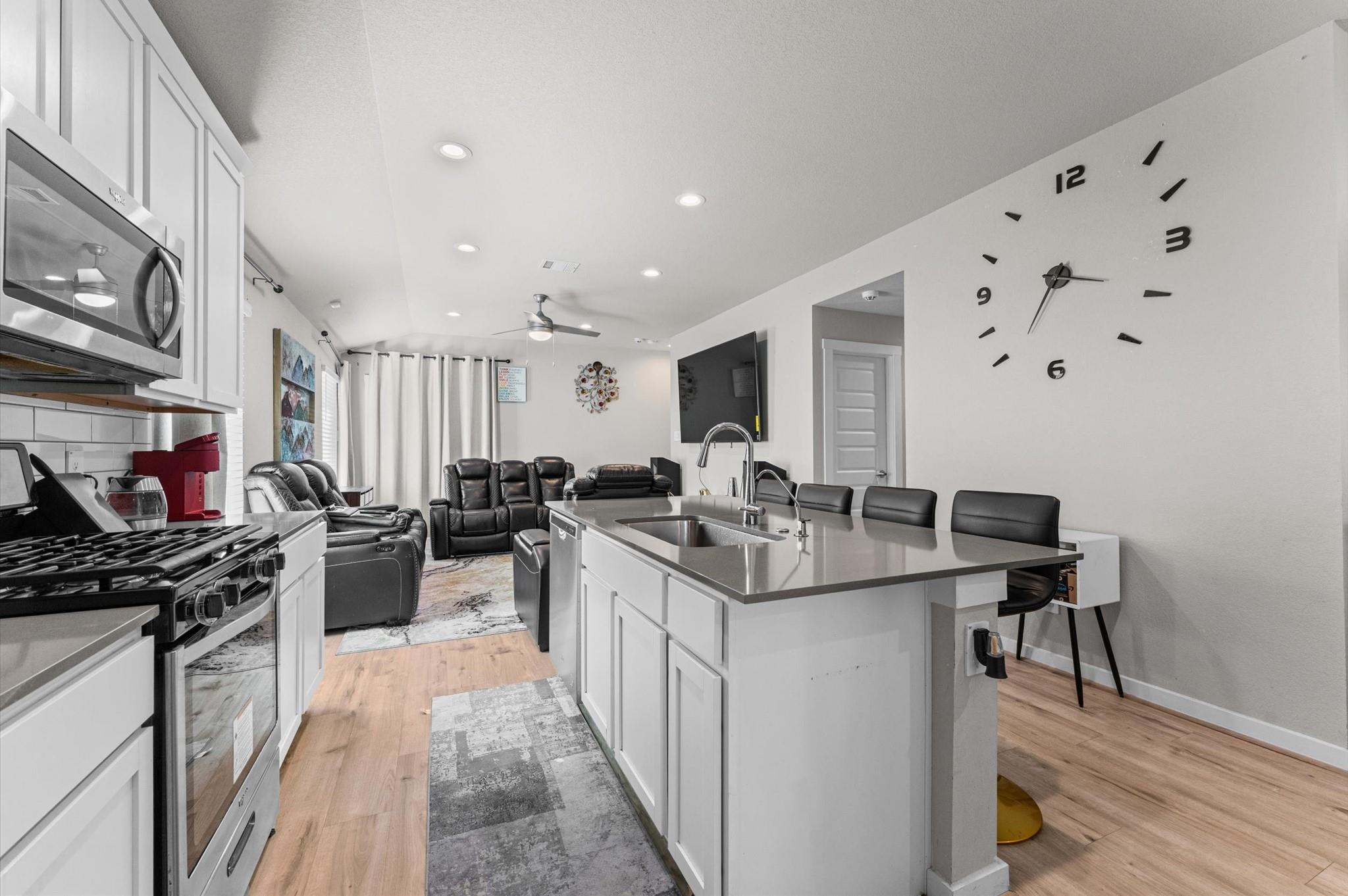 7606 Rainham Valley Lane
