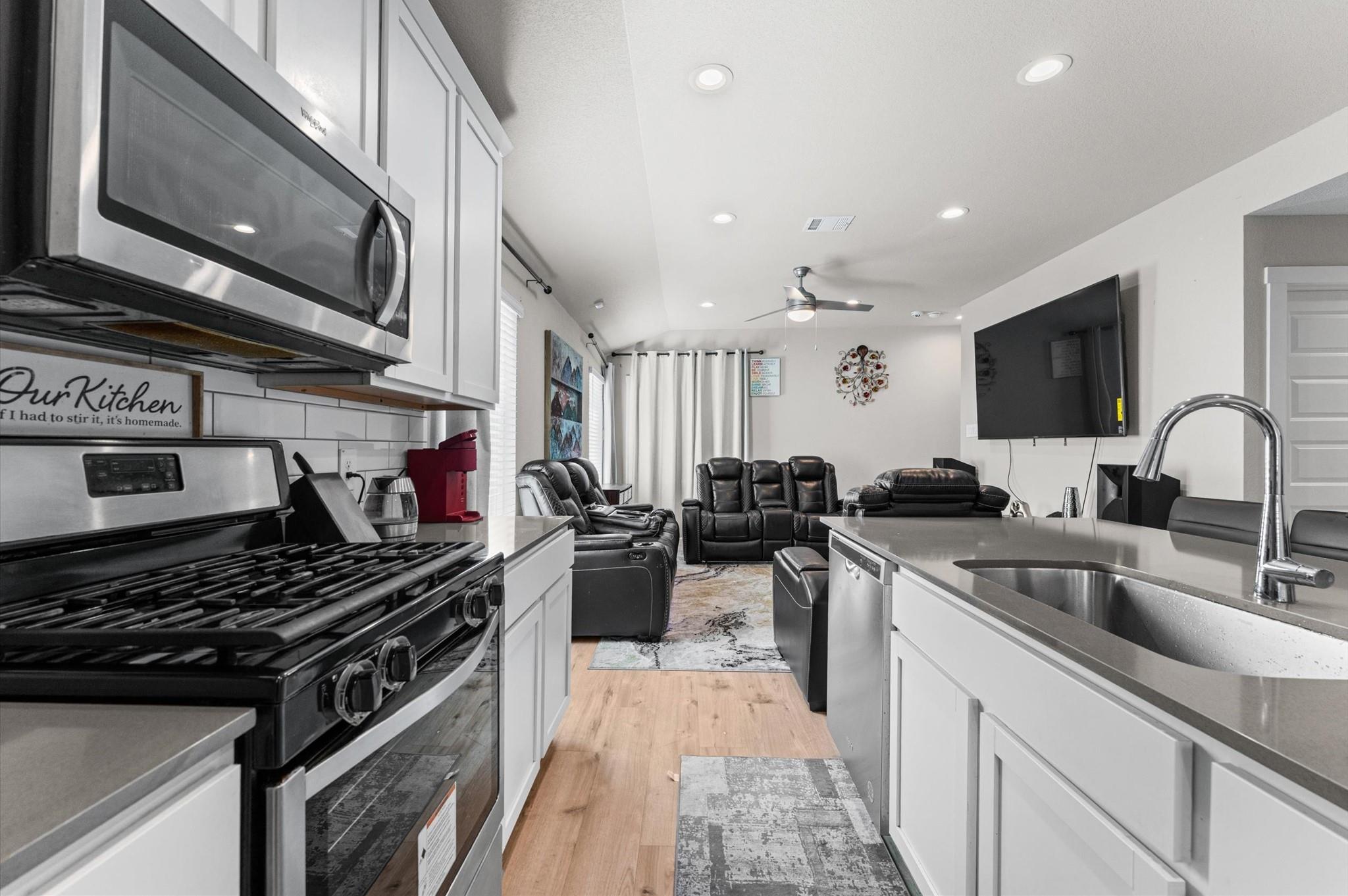 7606 Rainham Valley Lane