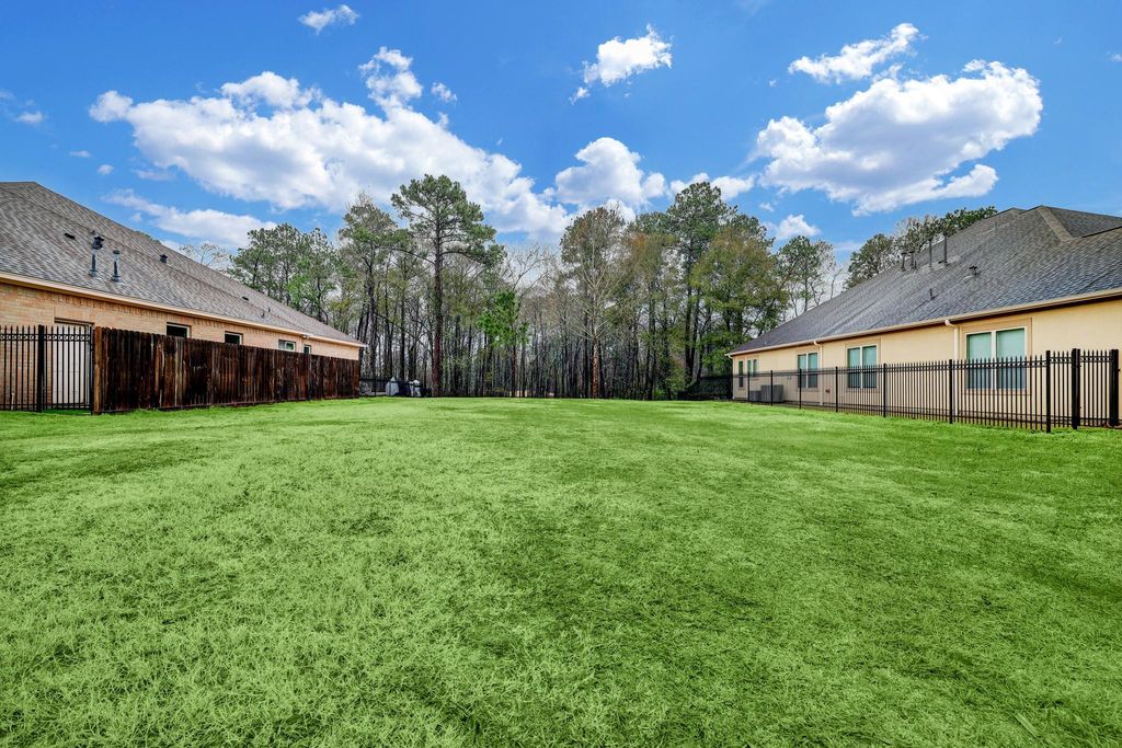 Photo of 2926 S Cotswold Manor Drive, Kingwood, TX 77339 (MLS # 80336472)