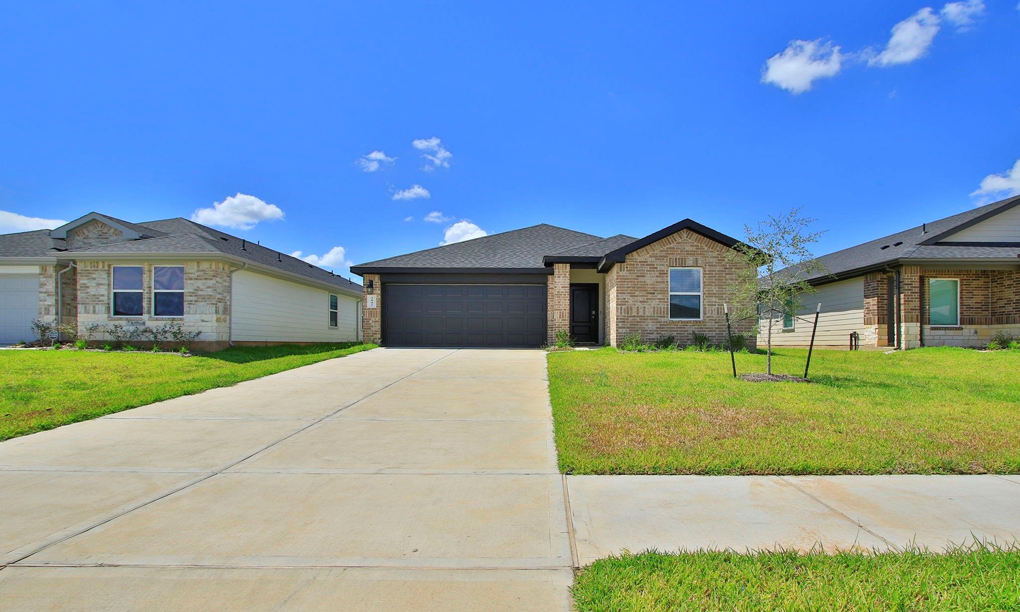 3042 Holland Lakes Drive