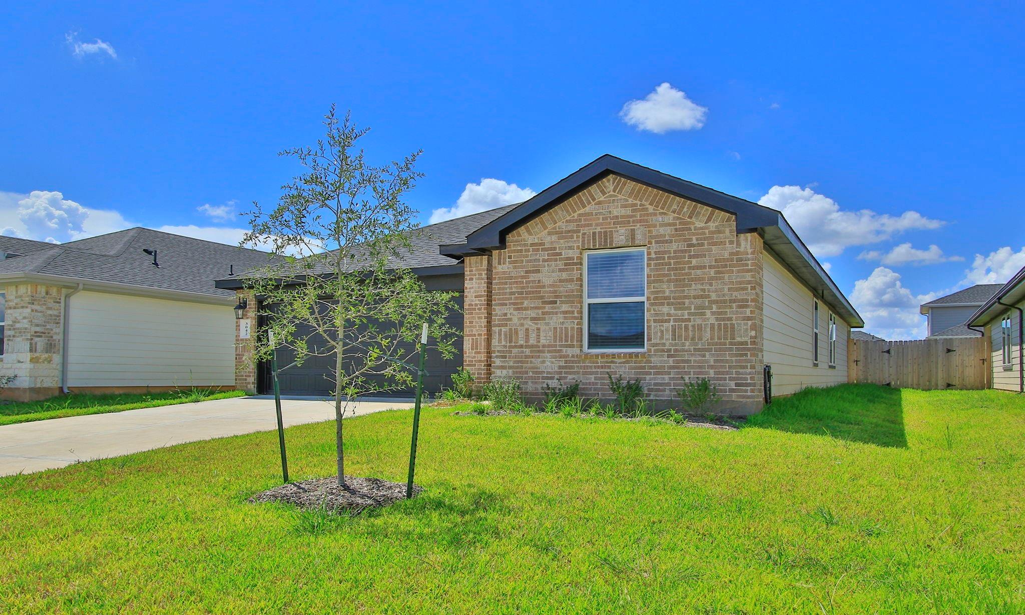 3042 Holland Lakes Drive