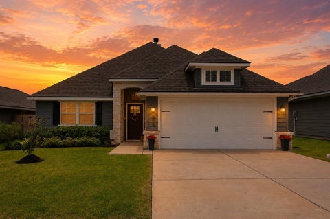 Homes For Sale - 3425 Alsace Court<br/> Bryan, TX 77808