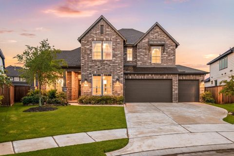 Photo of 32006 Crested Knoll Court, Fulshear, TX 77441 (MLS # 33420773)