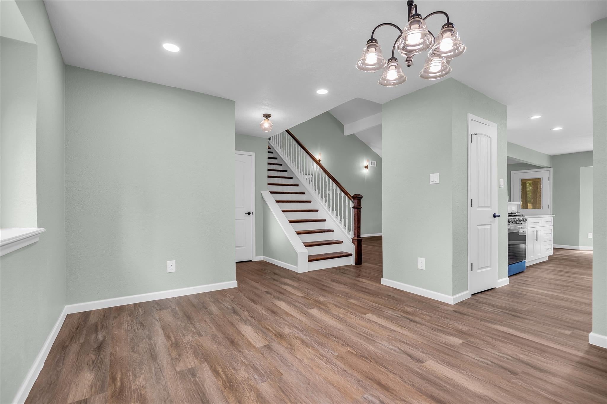 24614 Moorgate Lane