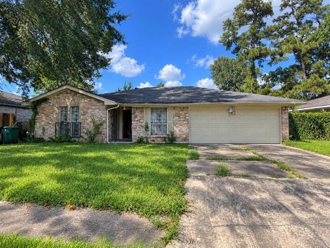 Homes For Sale - 9623 Glenwood Forest Drive<br/> Houston, TX 77078