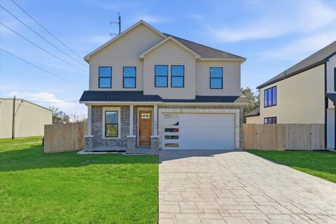 320 E Main Street La Porte TX 77571