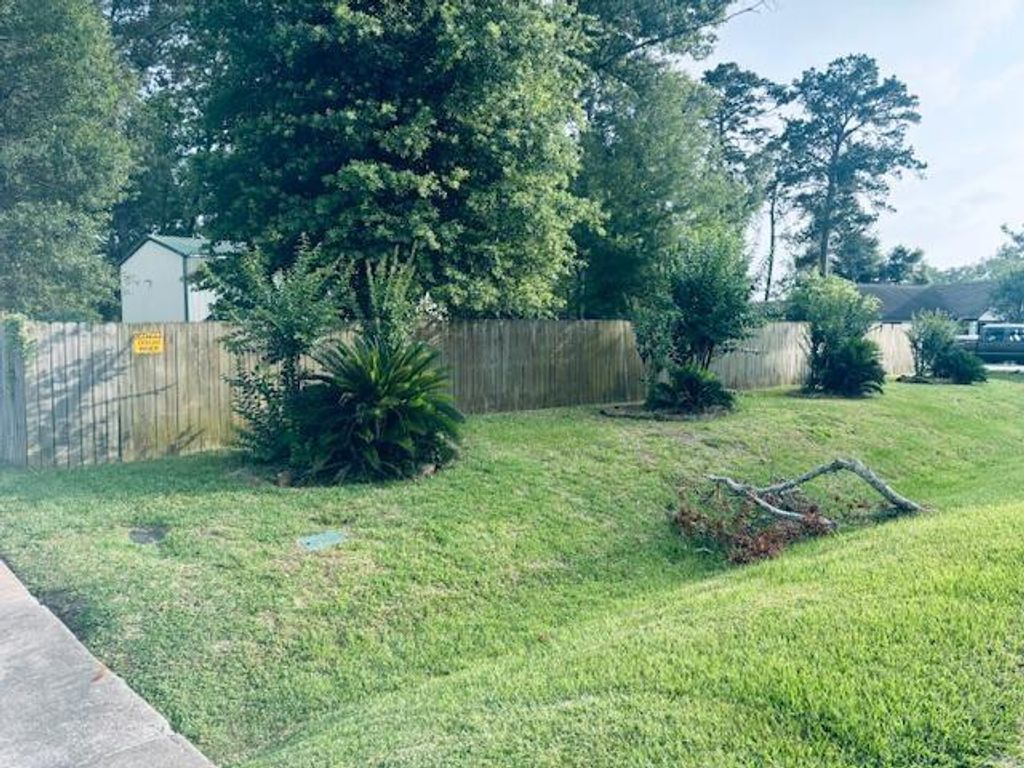 Photo of 802 Fall Creek Drive, Huffman, TX 77336 (MLS # 46528956)