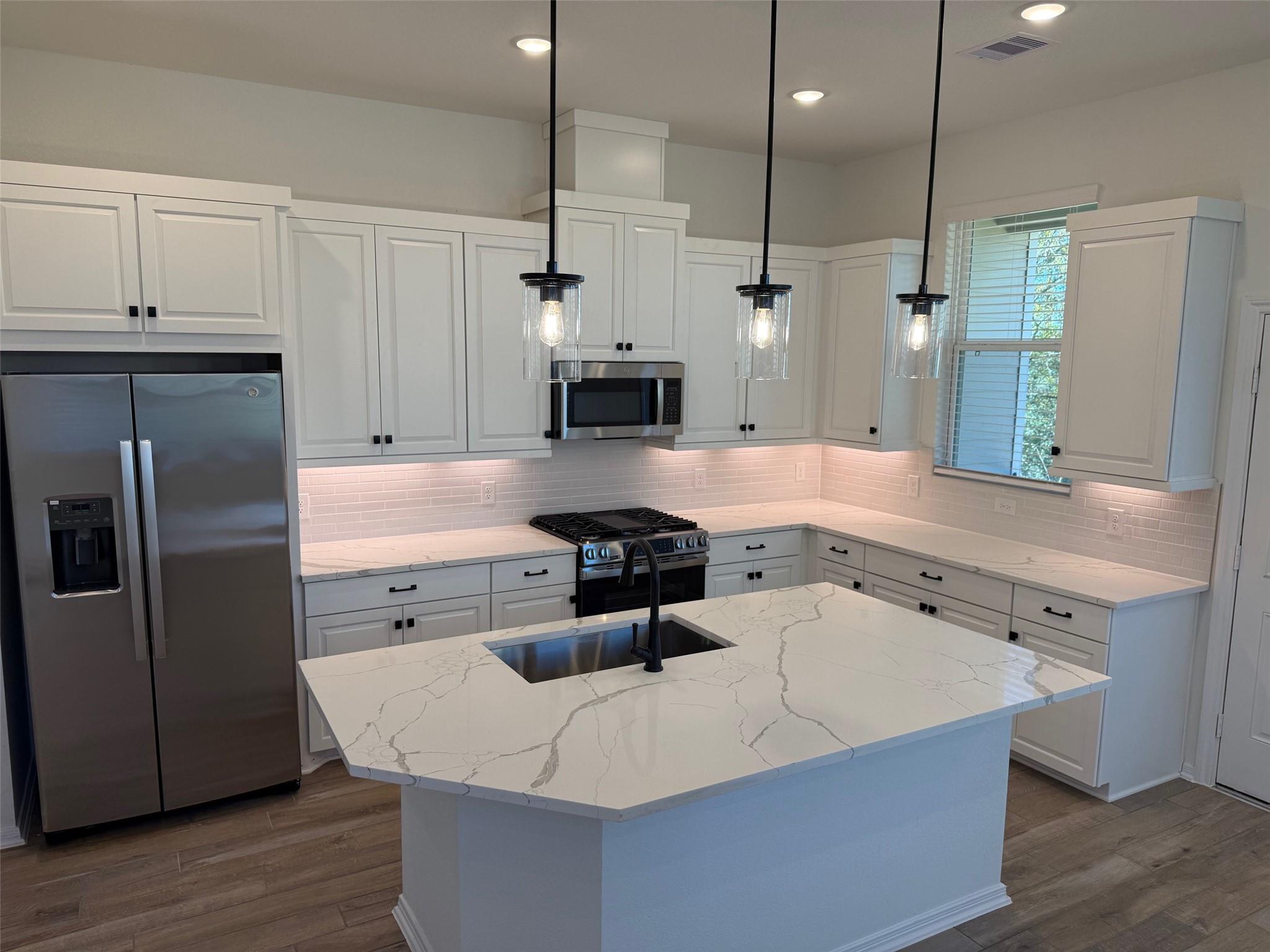 127 West Coralburst Loop