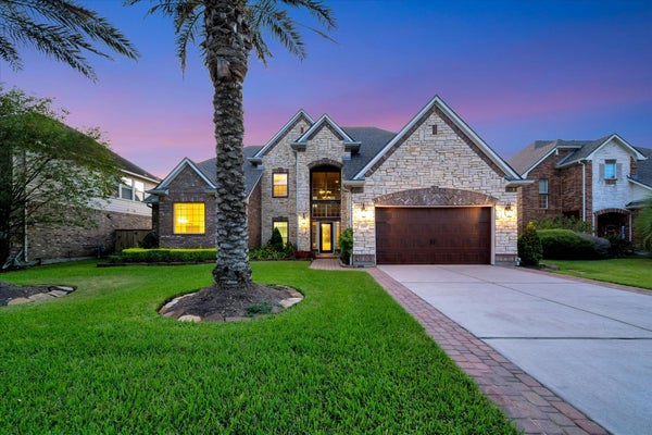 2515 MONTCLAIR CT, LEAGUE CITY, TX 77573 - Image 7d2d93fa4b2183ffc3b78bae19a3860f/1460686672