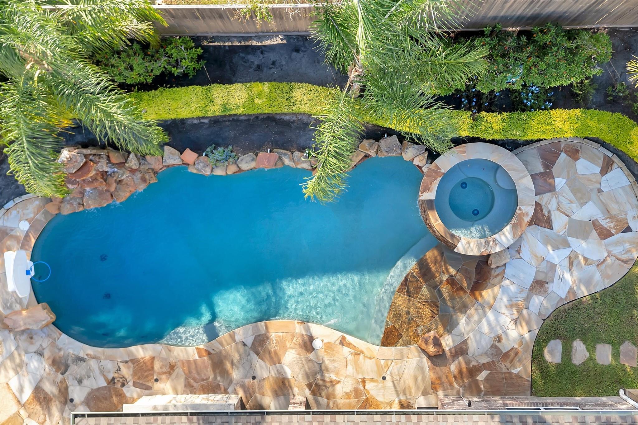 2515 Montclair Court