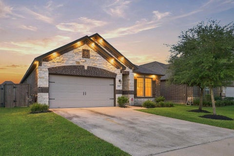 Photo of 14510 Julie Meadows Lane, Humble, TX 77396 (MLS # 13346391)