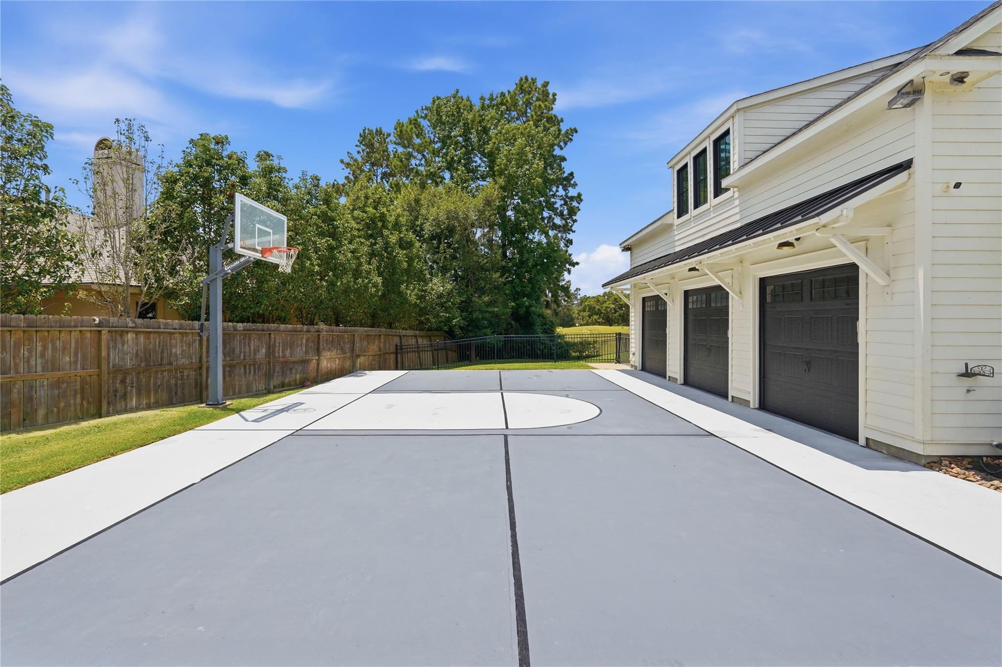 6533 Auburn Lakes Drive