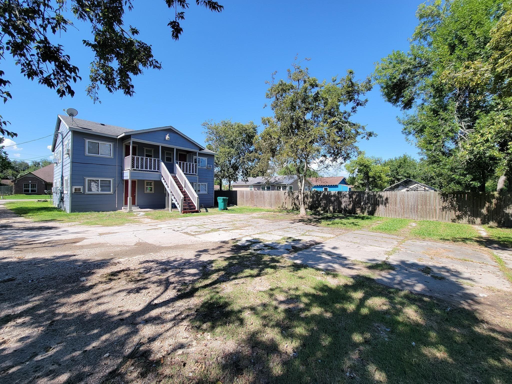 711 Avenue A 4