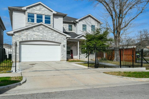 Condo For Rent - 3249 Dixie Drive #B<br/> Houston, TX 77021