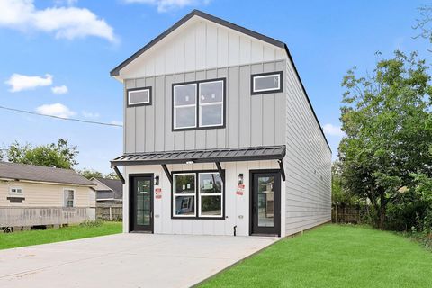 Photo of 9708 Stedman Street #A/B, Houston, TX 77029 (MLS # 54692734)