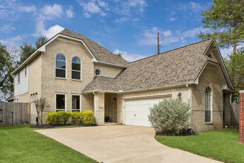 Photo of 1502 Lakeside Enclave Drive, Houston, TX 77077 (MLS # 50732104)