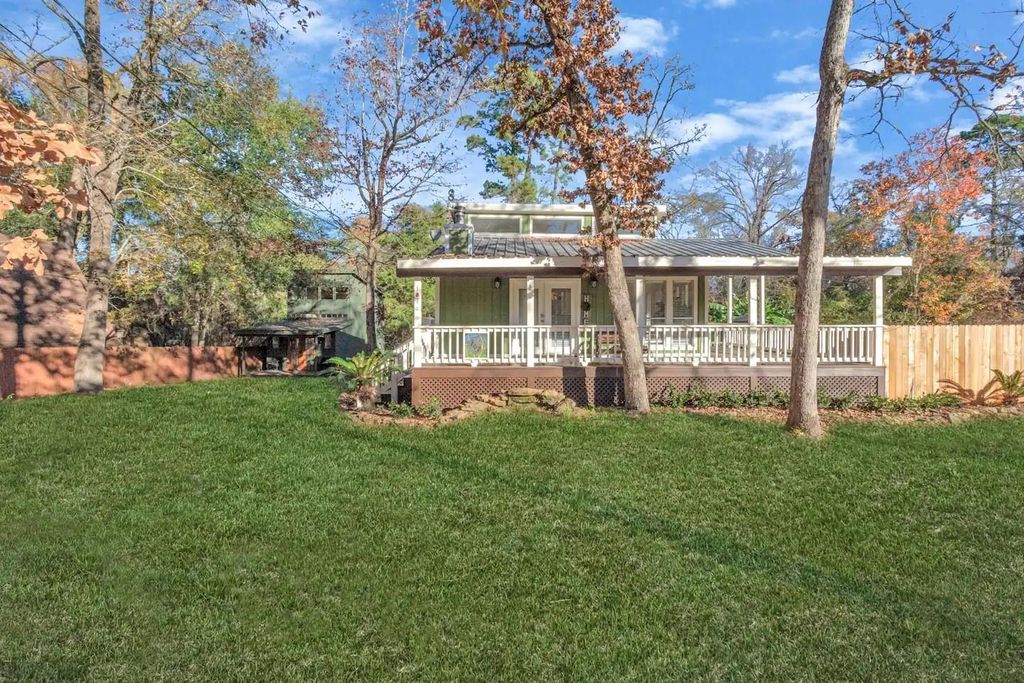 Photo of 107 Lazy Trl Trail, Montgomery, TX 77316 (MLS # 47073611)