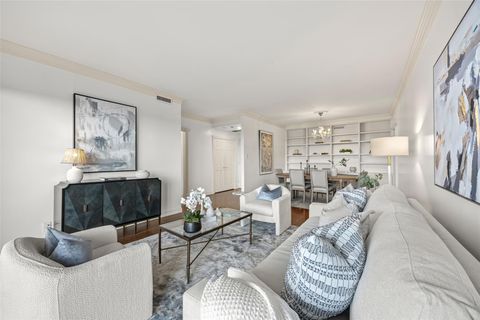 Condo For Sale - 3711 San Felipe Street #6C<br/> Houston, TX 77027