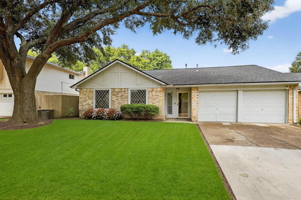 Photo of 7331 Misty Morning Drive, Humble, TX 77346 (MLS # 20980438)