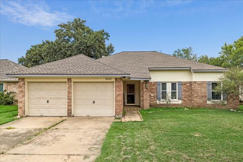 Photo of 5610 Village Arbour Drive, Katy, TX 77493 (MLS # 10272109)