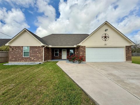 Homes For Sale - 146 Ellis Lane<br/> West Columbia, TX 77486