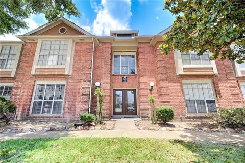 Photo of 12200 Overbrook Lane #31A, Houston, TX 77077 (MLS # 79571641)